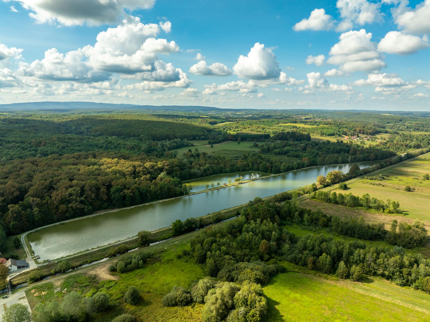 Mapa Ustronia z zaznaczonym stawem, potencjalnym miejscem dzierżawy dla inwestora z możliwością zwrotu VAT